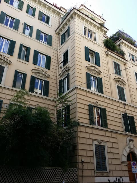 Property building, Facade/entrance