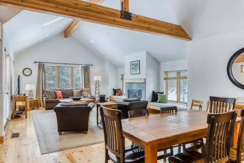 22 Quelah House in Sunriver