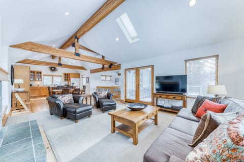 22 Quelah House in Sunriver