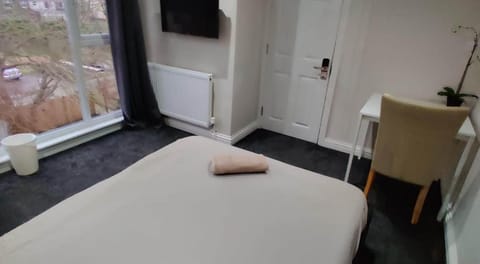 Just Like Home Bed and Breakfast in Bristol