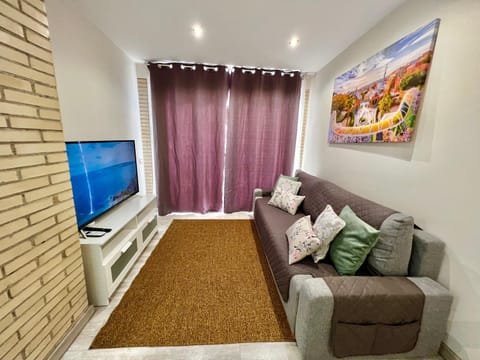 Living room, Photo of the whole room