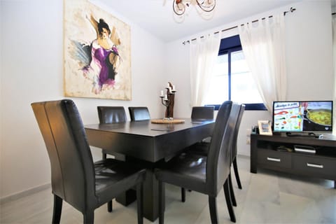 TV and multimedia, Living room, Dining area