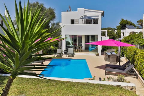 Property building, Swimming pool, Swimming pool