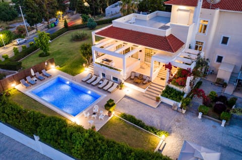 Property building, Swimming pool