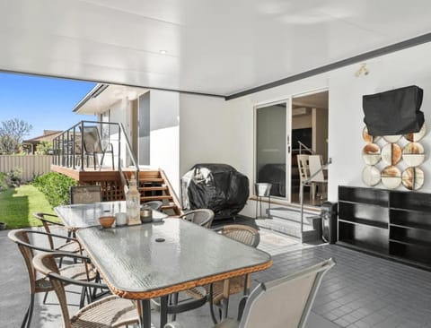 Patio, BBQ facilities