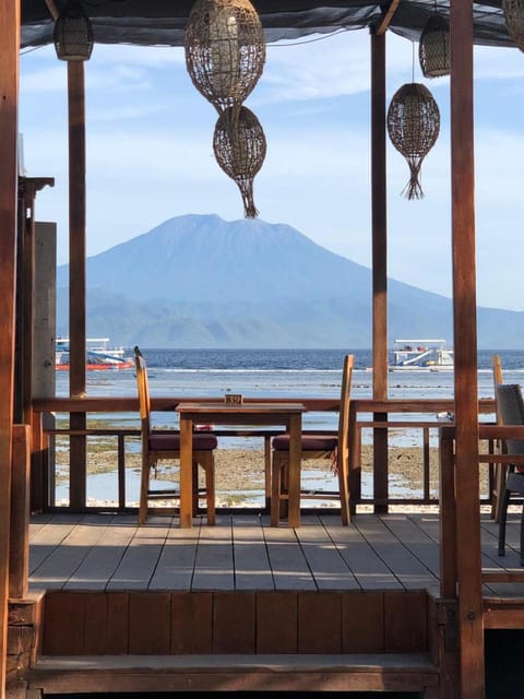 Mountain view, Sea view