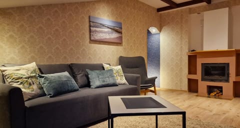 Living room, Seating area, fireplace