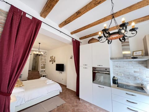 TV and multimedia, Kitchen or kitchenette