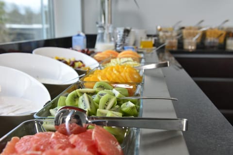 Food and drinks, Buffet breakfast