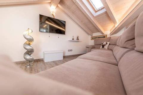 Sweet Dolomites Sauna & Jacuzzi Apartment in Trentino-South Tyrol