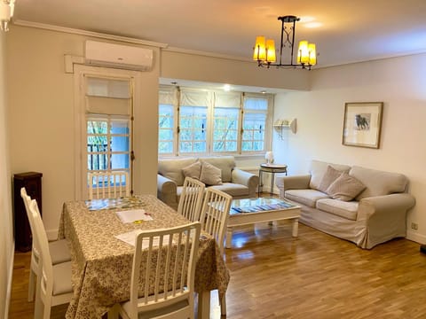 Living room, Seating area, Dining area, air conditioner