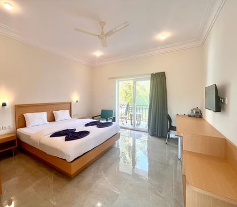 Bed, TV and multimedia, Photo of the whole room, Bedroom, air conditioner