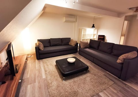 CF26 75m2 Central Quiet Duplex Apartment Apartment in Heidelberg