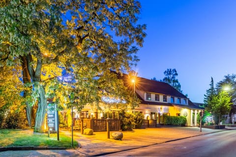 Property building, Restaurant/places to eat