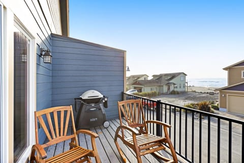 The Mermaid's Den House in Gold Beach