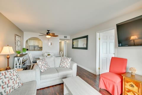 Walk to Family Kingdom, Ocean Myrtle Beach Condo! Apartment in Myrtle Beach