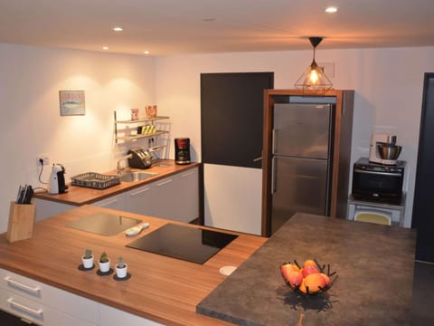 Villa bois à 500m plage avec jardin clos, WIFI et parking - Ile Grande - FR-1-368-215 House in Brittany