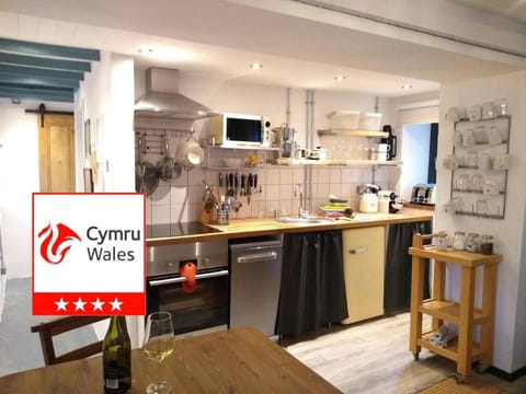 Kitchen or kitchenette, Logo/Certificate/Sign, Certificate/Award