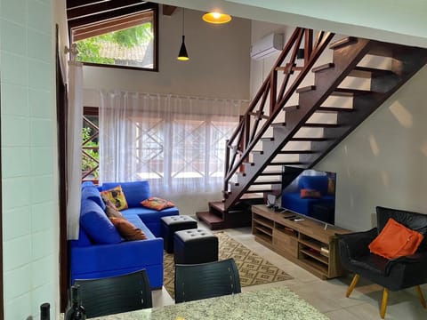 Communal lounge/ TV room, Living room, Seating area, air conditioner, air conditioner