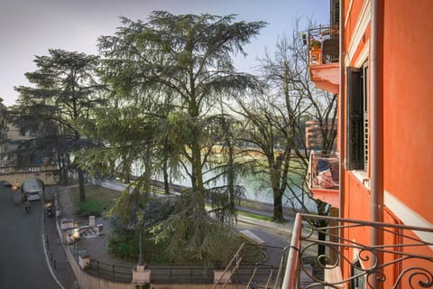 Balcony/Terrace, Street view