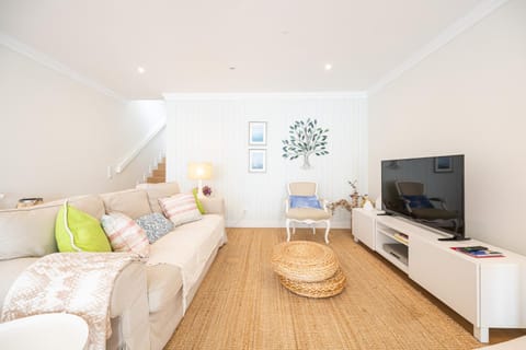 Communal lounge/ TV room, TV and multimedia, Living room, Photo of the whole room, Evening entertainment