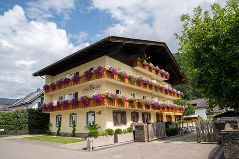 Haus Kärnten Bed and Breakfast in Carinthia, Austria