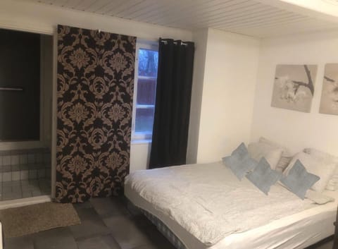 Puutaloyksiö 1 km Turun rautatieasemalta Apartment in Turku