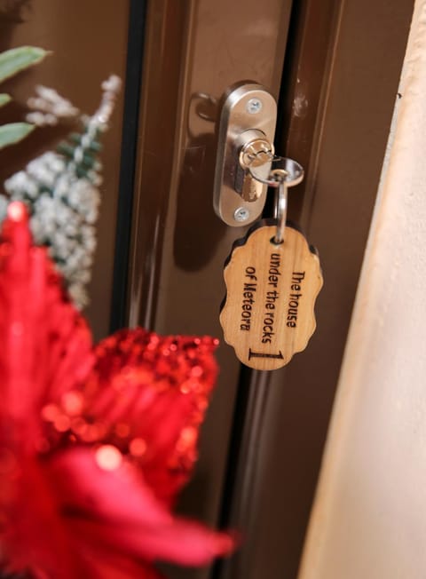 The house under the rocks of Meteora 1 Apartment in Kalabaka