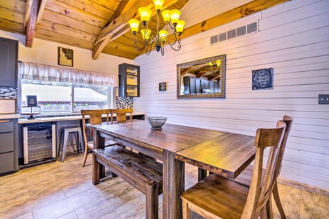 McCall Retreat with Hot Tub - half Mi to Downtown! House in McCall