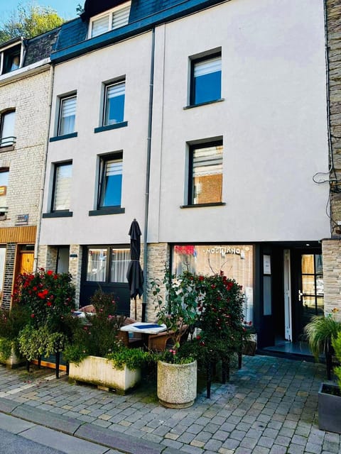 Property building, Neighbourhood, Street view