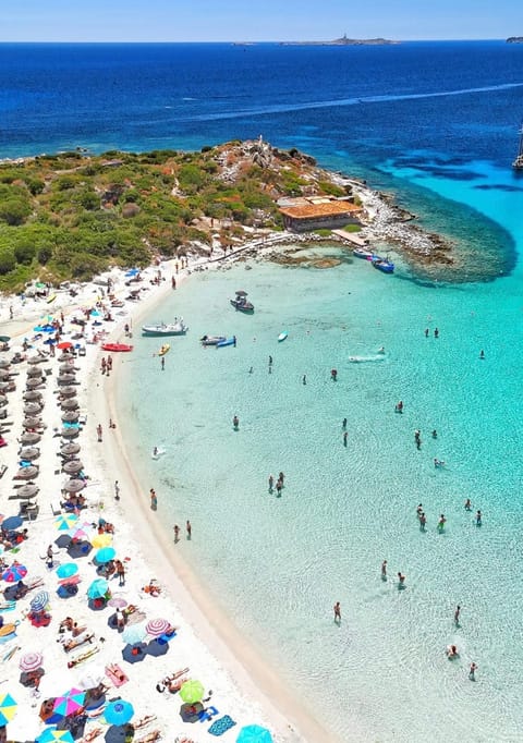 Seaside Elegance 50m from the Beach House in Pittulongu