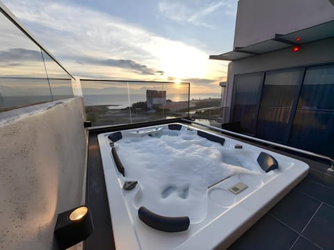 Balcony/Terrace, Sea view, Sunset