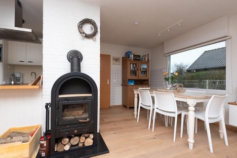 Welcome in - Vakantiewoning met ruime tuin en open haard I Horizon 3 Renesse Apartment in Renesse