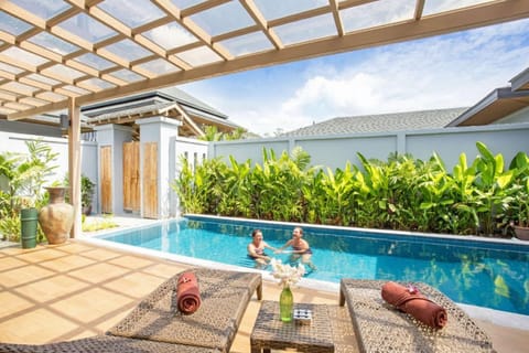 Swimming pool, sunbed