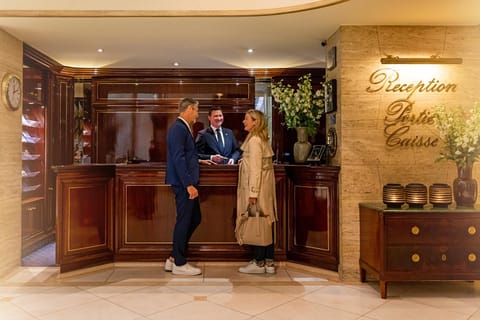 Lobby or reception, Lobby or reception