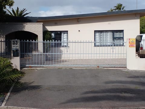 33onGill Bed and Breakfast in Cape Town