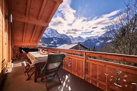 Balcony/Terrace, Mountain view