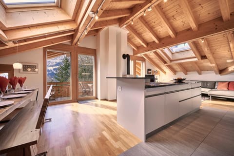 Kitchen or kitchenette, Living room, Dining area