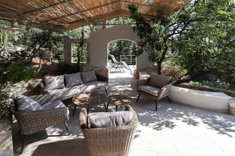 Patio, Garden, Seating area