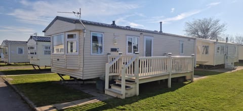 Bewles Caravan House in Rhyl
