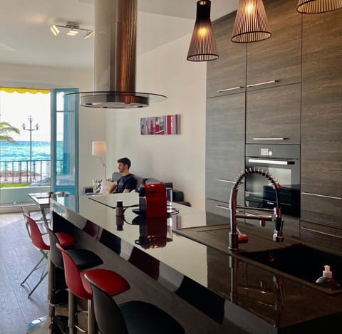 PALAIS ELISABETH PROMENADE DES ANGLAIS Apartment in Nice