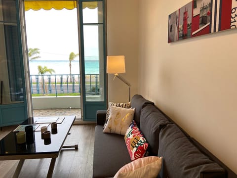 PALAIS ELISABETH PROMENADE DES ANGLAIS Apartment in Nice
