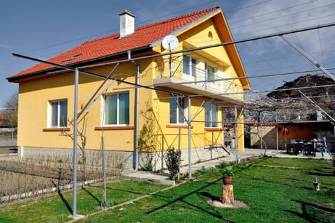 Вила в с. Габарево, Долината на Розите. Villa in Stara Zagora, Bulgaria