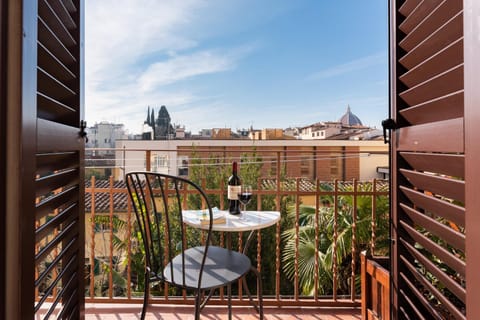 Balcony/Terrace, City view