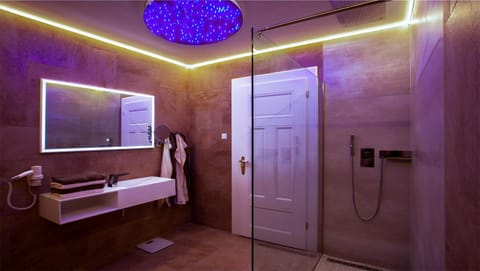 Shower, Bathroom, towels, towels