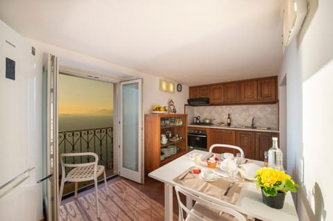 Balcony/Terrace, Dining area