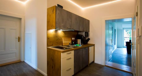 Kitchen or kitchenette, minibar, oven, pet friendly, stove