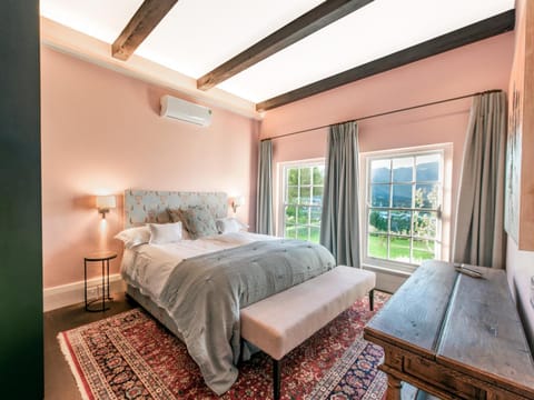 The Vineyard Cottage by L' Amitie Estate Villa in Franschhoek