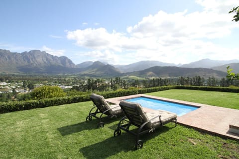 Property building, Day, Natural landscape, View (from property/room), Garden view, Garden view, Mountain view, Pool view, Pool view, Swimming pool, sunbed