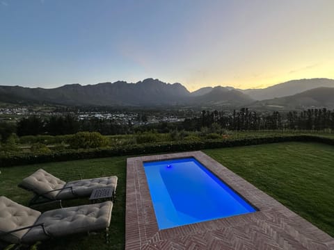 The Vineyard Cottage by L' Amitie Estate Villa in Franschhoek